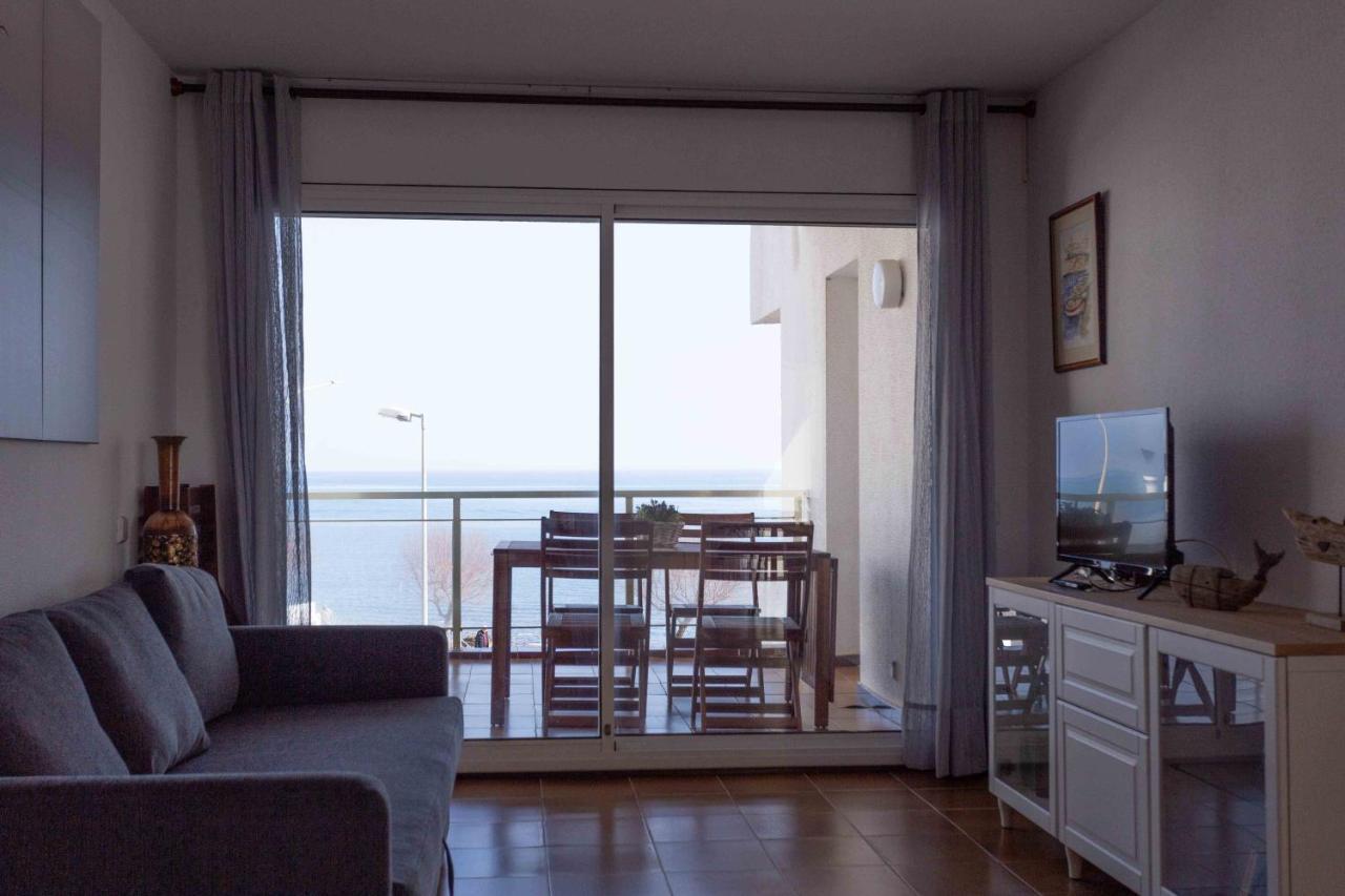 Primerisima Linea De Mar. Hutg 038644-53 L'Escala Exterior photo
